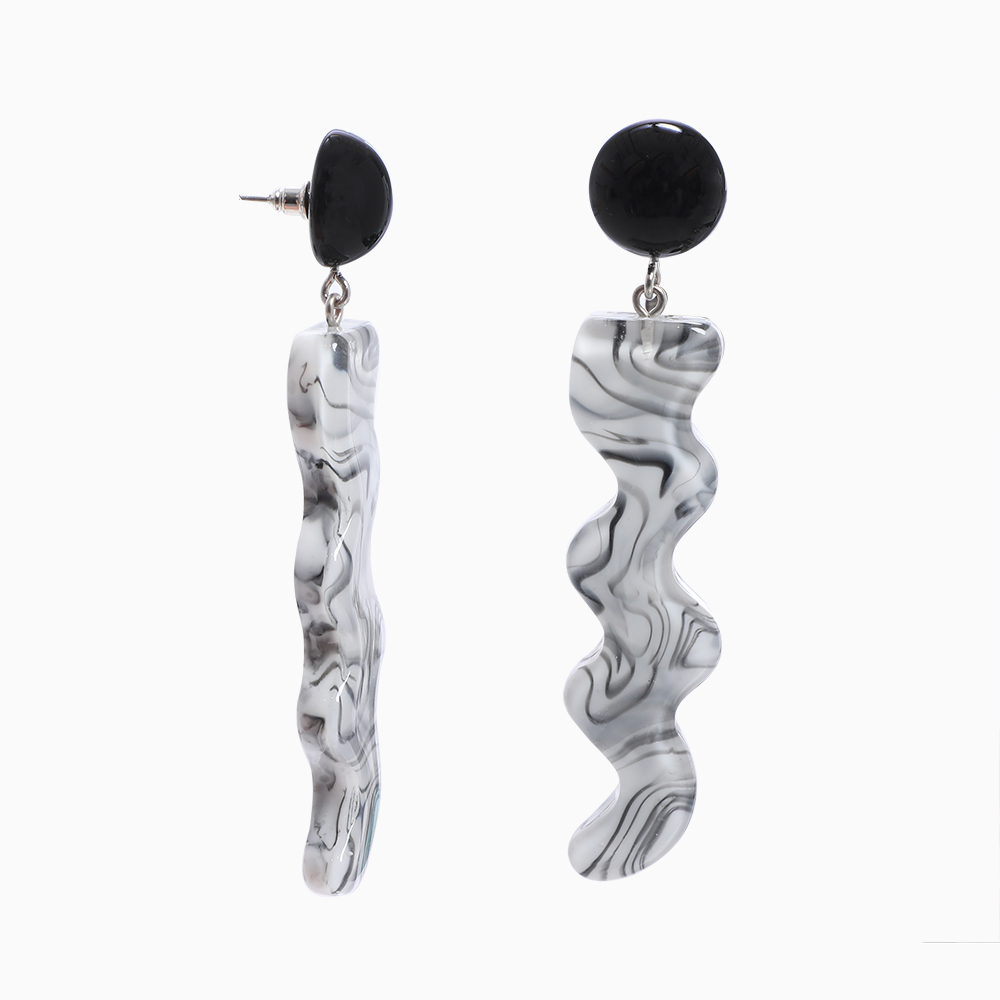 FOLLI FOLLIE – Γυναικεία σκουλαρίκια FOLLI FOLLIE Impress Me μαύρο λευκό 3E21Z007W