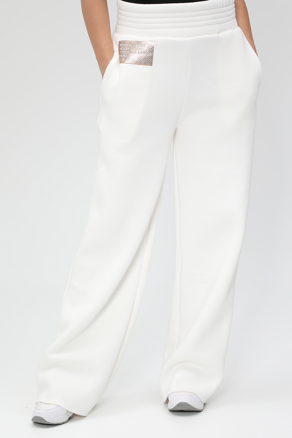 KENDALL + KYLIE – Γυναικείο παντελόνι φόρμας KENDALL + KYLIE ACTIVE BOTTOM λευκό 1826020.0-0090