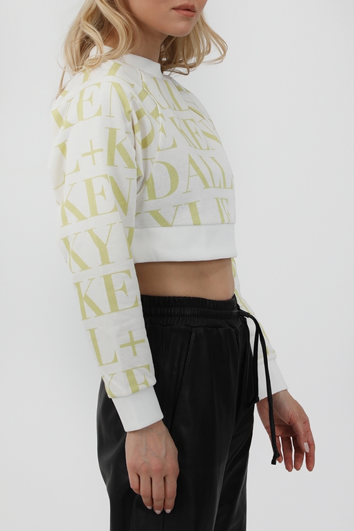 KENDALL + KYLIE-Γυναικεία μακριμάνικη cropped μπλούζα KENDALL + KYLIE W PS * LOGO PRINT CROPPED άσπρη