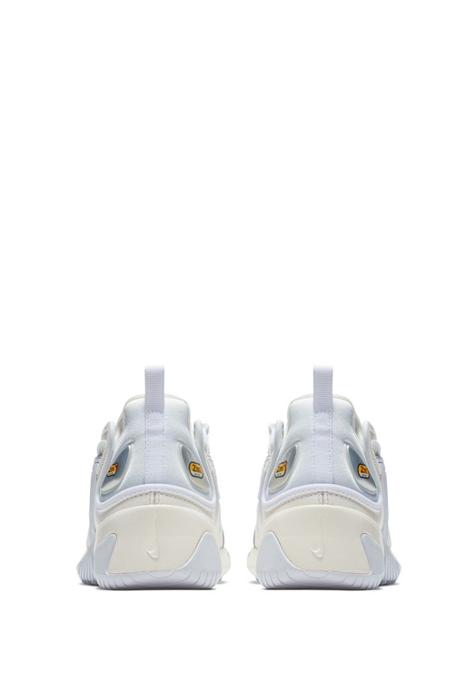 NIKE-Γυναικεία παπούτσια running NIKE ZOOM 2K λευκά