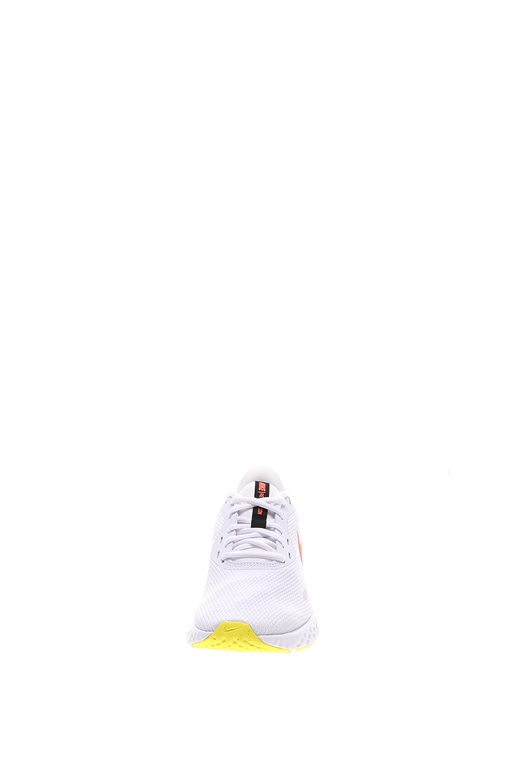 NIKE-Γυναικεία παπούτσια running NIKE REVOLUTION 5 λευκό πορτοκαλί