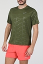 NIKE-Ανδρικό t-shirt NIKE UV RUN DIVISION MILER πράσινο